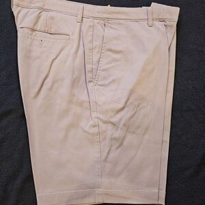 Roundtree & Yorke dress shorts